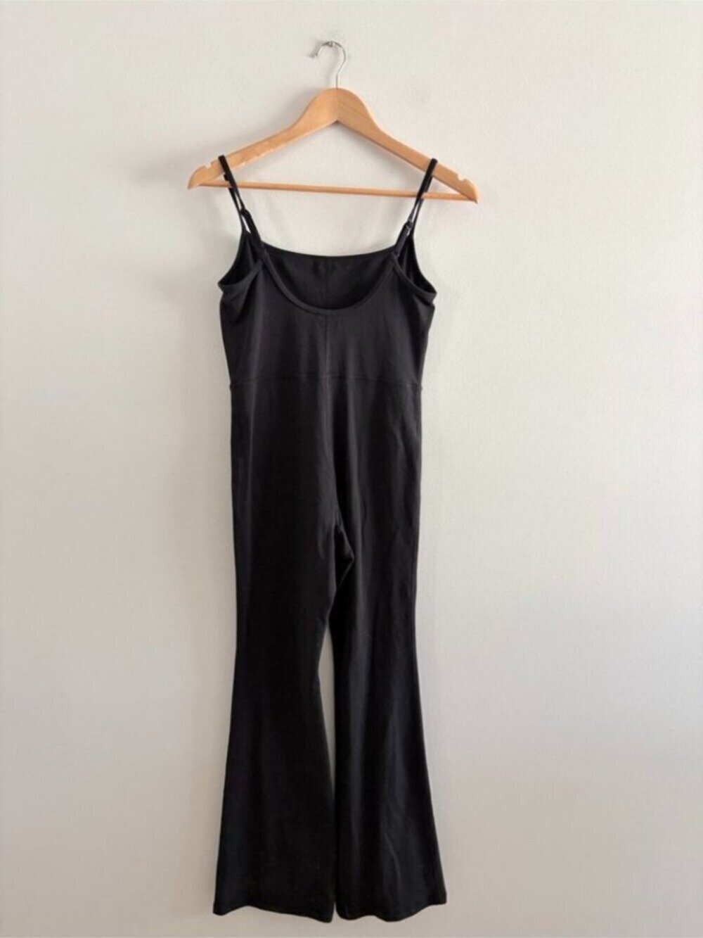 Aritzia Wilfred Free Divinity Kick Flare Jumpsuit Black Size Small - Picture 7 of 8